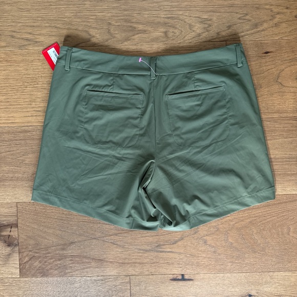 Spanx | Sunshine Short 6” NWT Women's Green Shorts - Picture 4 of 4